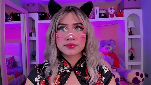 miss   megan online show from 25, 4, 2026