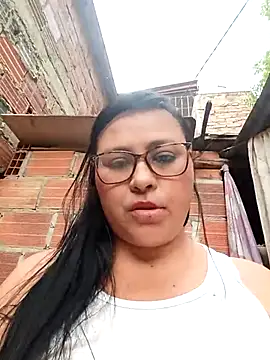 Snapshot of promiscuous-indecent-momm chatting on 21, 10, 2025 promiscuous-indecent-momm online show from 21, 10, 2025