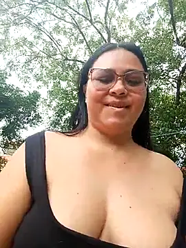 Snapshot of promiscuous-indecent-momm chatting on 8, 3, 2026 promiscuous-indecent-momm online show from 8, 3, 2026