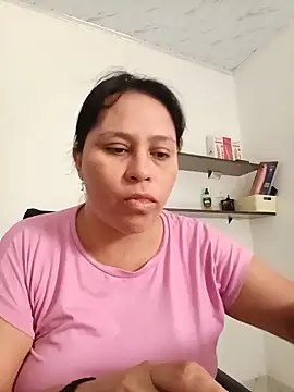 Snapshot of promiscuous-indecent-momm chatting on 5, 6, 2026 promiscuous-indecent-momm online show from 5, 6, 2026