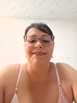 Snapshot of promiscuous-indecent-momm chatting on 13, 6, 2026 promiscuous-indecent-momm online show from 13, 6, 2026