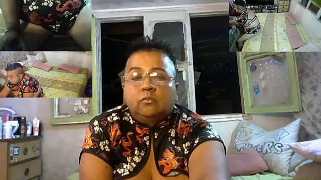 Snapshot of erinadarling79 chatting on 17, 1, 2026 erinadarling79 online show from 17, 1, 2026