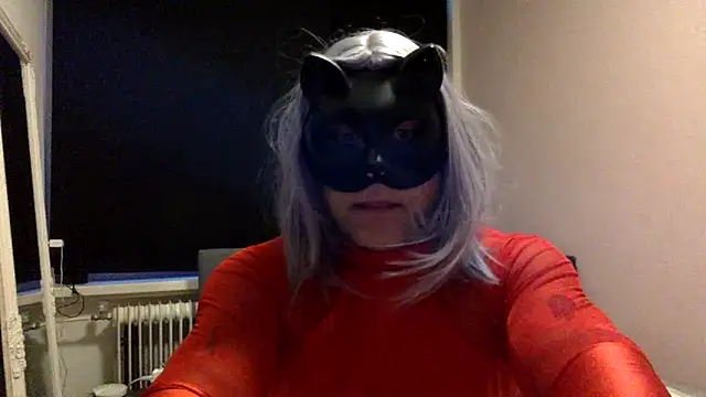 Bleueyez007 online show from 27, 2, 2025