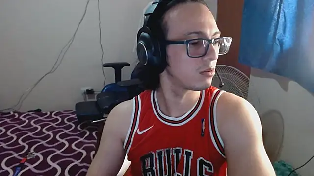 cholitohermoso online show from 15, 2, 2025