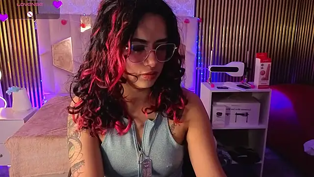 kristen tay online show from 7, 4, 2026