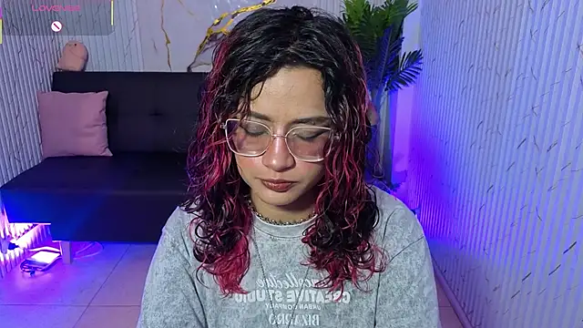 kristen tay online show from 22, 4, 2026