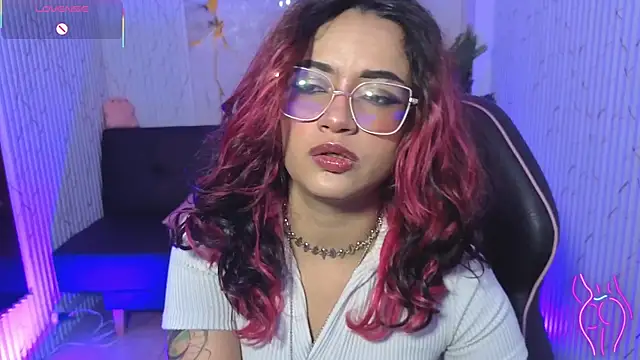 kristen tay online show from 23, 4, 2026