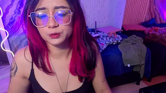 Snapshot of kristen_tay chatting on 18, 5, 2026 kristen tay online show from 18, 5, 2026