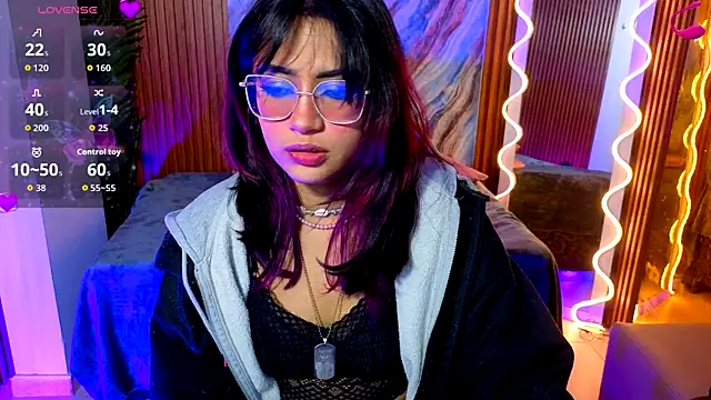 kristen tay online show from 28, 7, 2026
