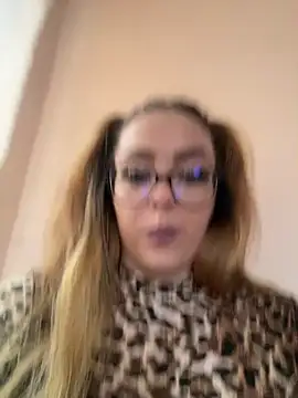 Pussy4564N online show from 15, 3, 2025