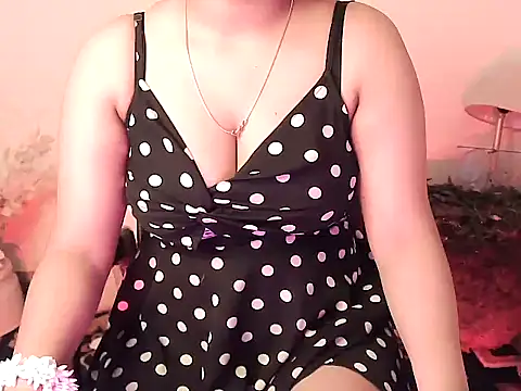 megancatluna online show from 5, 12, 2025