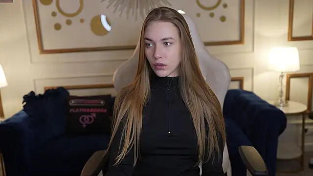 Layla Sweet  online show from 14, 12, 2025