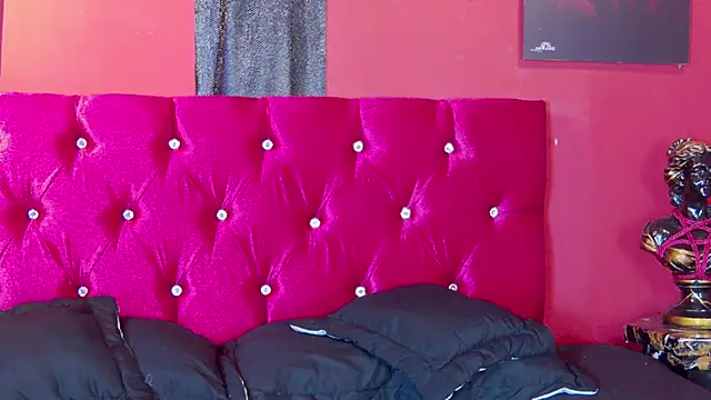 Arii moon online show from 27, 9, 2025