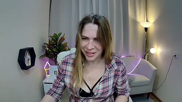 TessaDaybreak online show from 16, 5, 2026