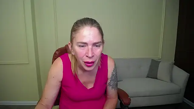 TessaDaybreak online show from 24, 7, 2026