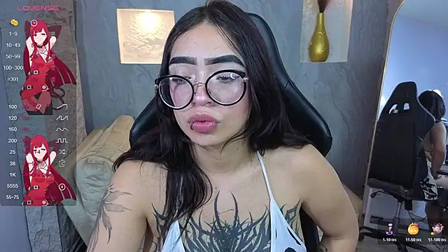 Snapshot of Anni_acker_b chatting on 4, 11, 2025 Anni acker b online show from 4, 11, 2025