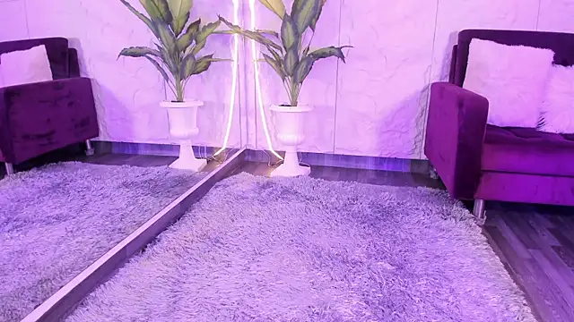 Snapshot of MelanieHillss chatting on 3, 12, 2025 MelanieHillss online show from 3, 12, 2025