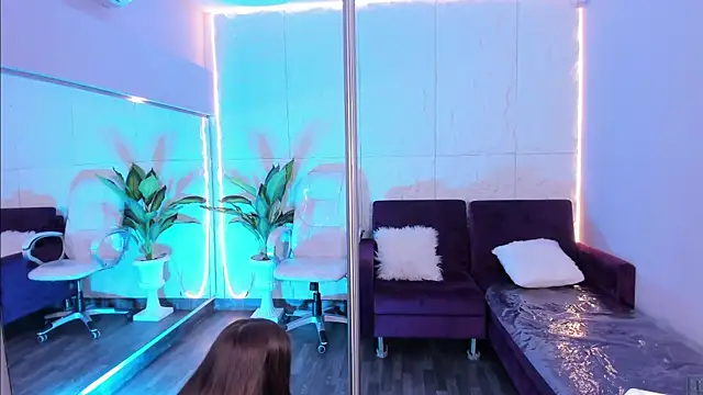 Snapshot of MelanieHillss chatting on 20, 12, 2025 MelanieHillss online show from 20, 12, 2025