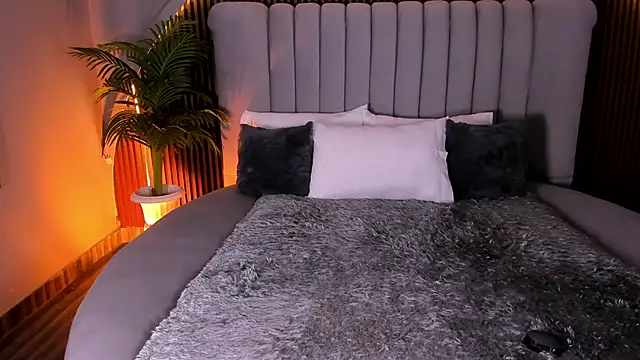 Snapshot of MelanieHillss chatting on 16, 1, 2026 MelanieHillss online show from 16, 1, 2026