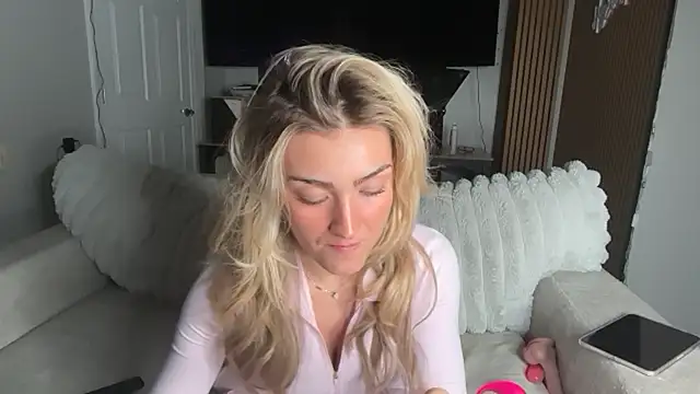 meggsworld online show from 19, 4, 2026