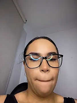 Naatalia online show from 18, 4, 2026