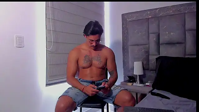 Valentino Dosantos  online show from 13, 3, 2026