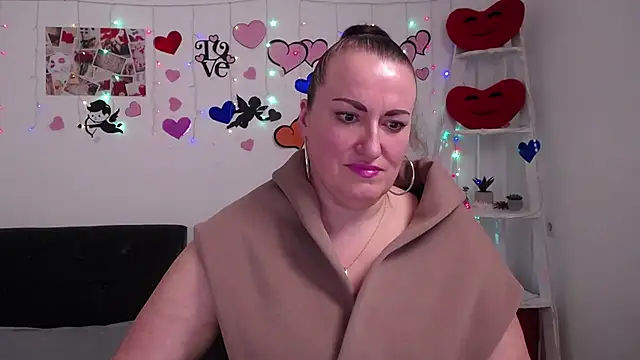 DianaMGG online show from 2, 3, 2025