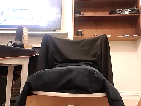 Snapshot of MystiqueRider chatting on 6, 10, 2025 MystiqueRider online show from 6, 10, 2025