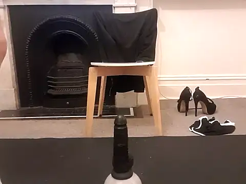 Snapshot of MystiqueRider chatting on 17, 10, 2025 MystiqueRider online show from 17, 10, 2025