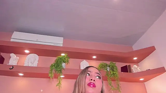 Snapshot of SofiaBennett_ chatting on 6, 11, 2025 SofiaBennett online show from 6, 11, 2025