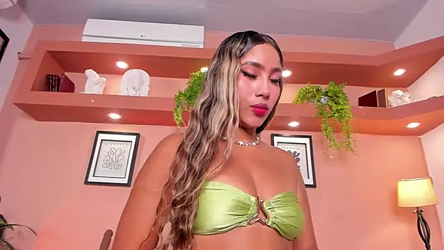 Snapshot of SofiaBennett_ chatting on 4, 12, 2025 SofiaBennett online show from 4, 12, 2025