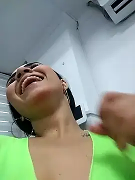 Natty roberts  online show from 5, 3, 2026