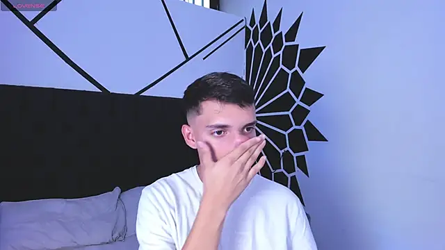 JacobRoberts1 online show from 24, 9, 2025