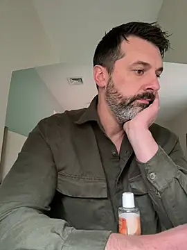 plaintreebull online show from 16, 3, 2026