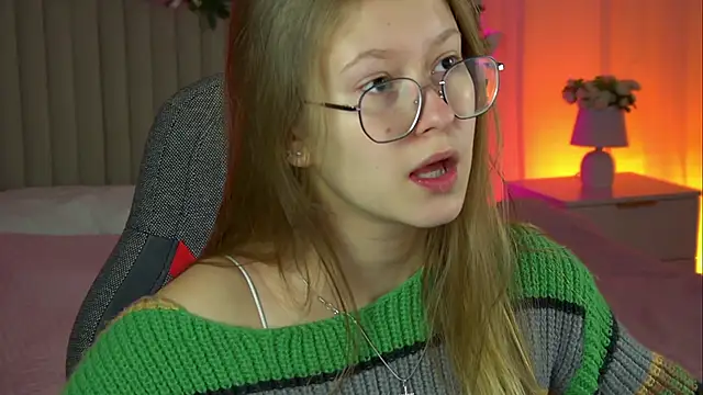 EveMundie online show from 17, 10, 2025