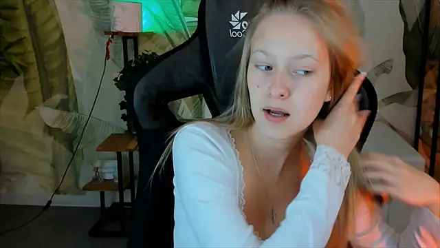 EveMundie online show from 10, 8, 2026