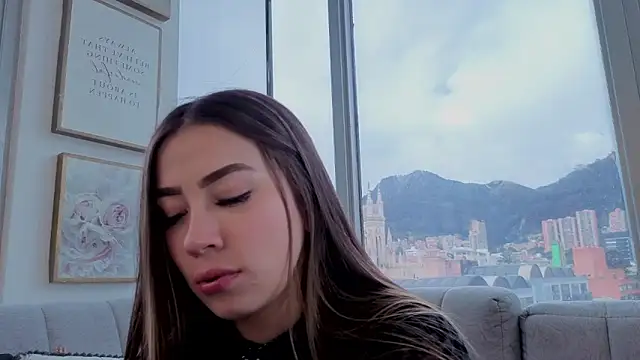 Ivanna West online show from 19, 4, 2026