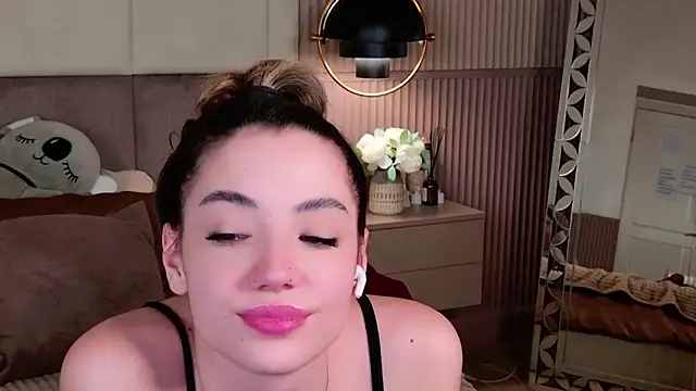 Snapshot of Alice_Deleon chatting on 28, 2, 2025 Alice Deleon online show from 28, 2, 2025