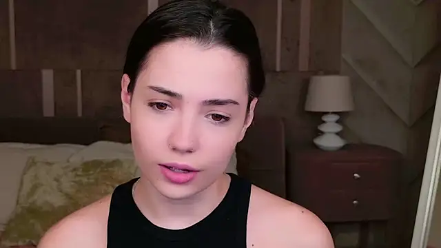 Snapshot of Alice_Deleon chatting on 22, 9, 2025 Alice Deleon online show from 22, 9, 2025