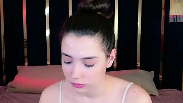 Alice Deleon online show from 16, 3, 2026