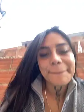 Snapshot of Emily_sharlot chatting on 28, 9, 2025 Emily sharlot online show from 28, 9, 2025