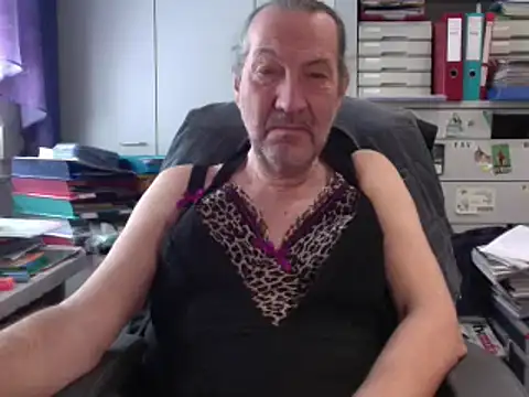 HMStraps01 online show from 16, 3, 2025