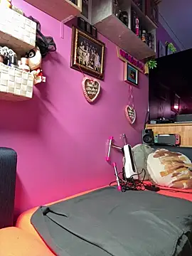 sexymelli18 online show from 2, 12, 2025