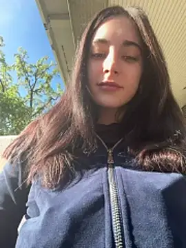 sexymelli18 online show from 24, 4, 2026