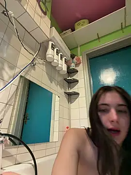 sexymelli18 online show from 25, 4, 2026