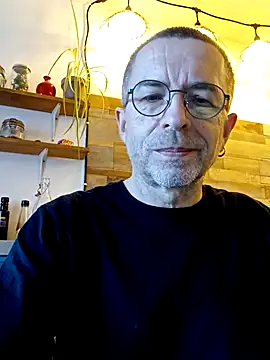 Snapshot of Xavspank2 chatting on 3, 12, 2025 Xavspank2 online show from 3, 12, 2025