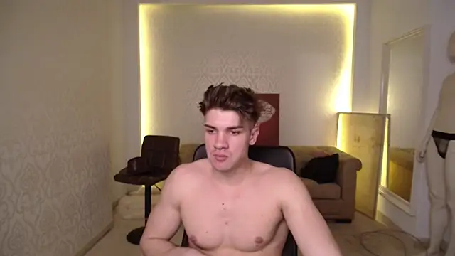 MaxKaiden online show from 25, 2, 2025