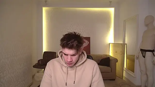 MaxKaiden online show from 27, 2, 2025