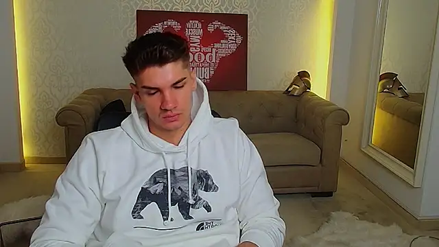 MaxKaiden online show from 19, 9, 2025