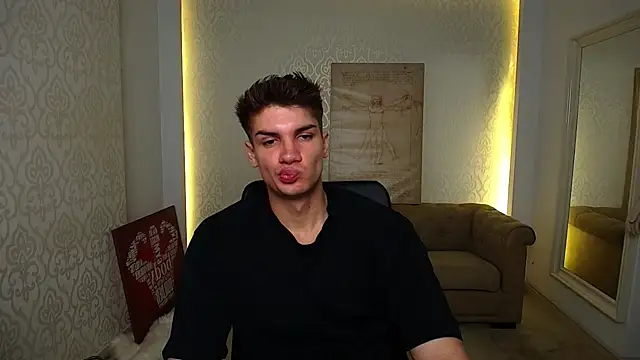 MaxKaiden online show from 2, 10, 2025